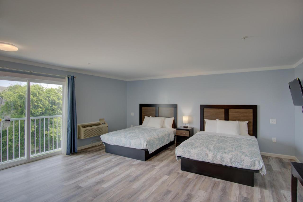 Dhimas Bayview Suites Ocean City Extérieur photo